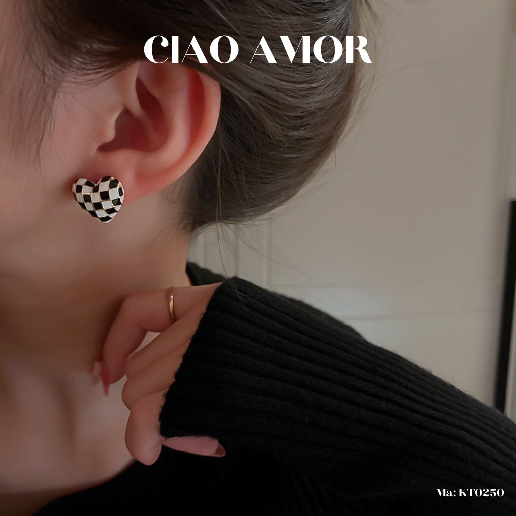KT0250-Khuyên tai nữ, Bông tai ngắn trái tim hoạ tiết ô đan Trang sức Ciao Amor