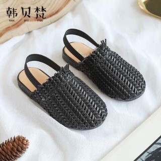 sandal sục rọ bé gái