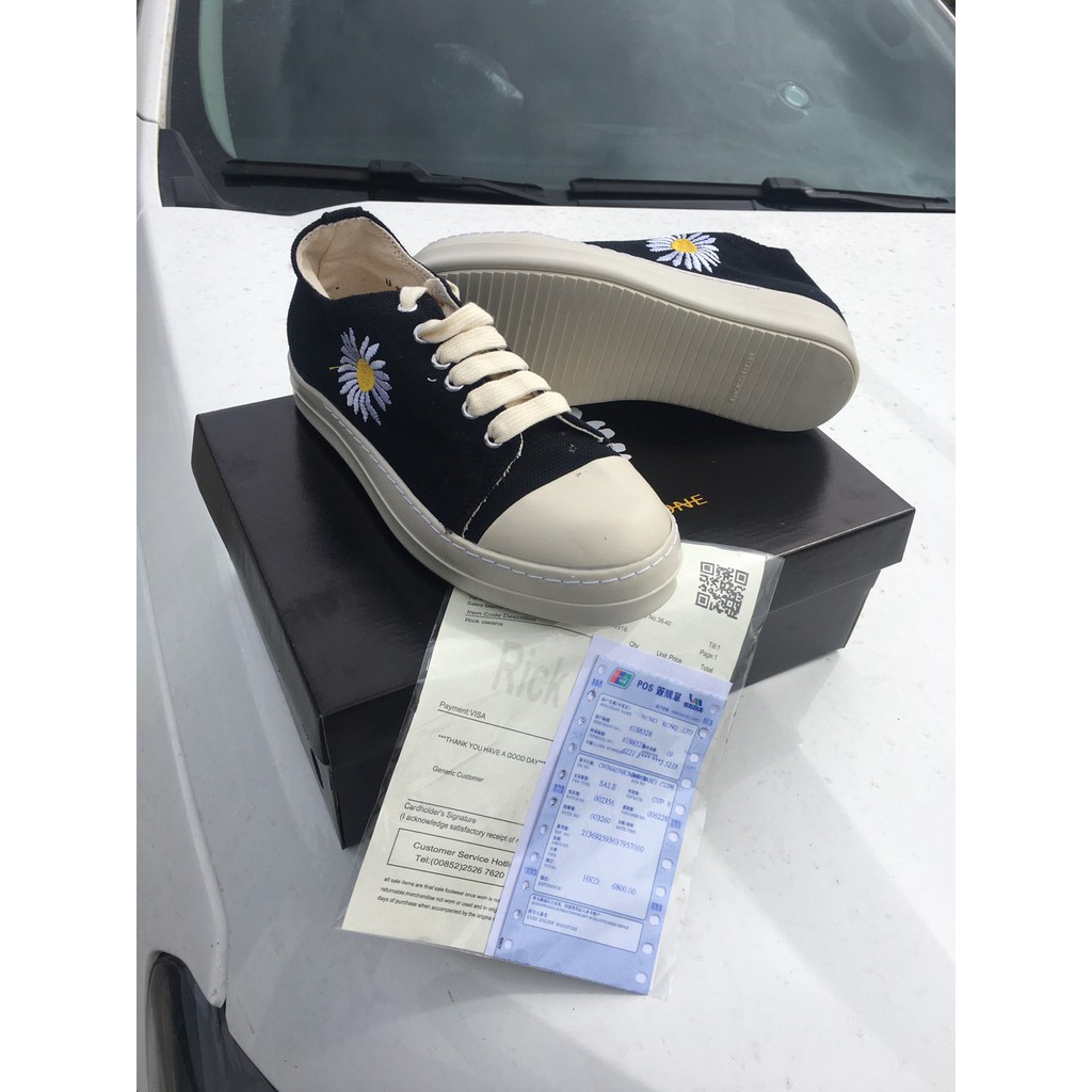 (XẢ KHO) Giầy nữ sneaker r-o hoa cúc trắng đế thơm