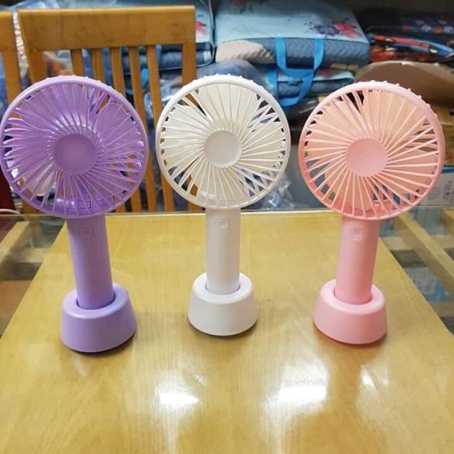 Quạt mini cầm tay tích điện