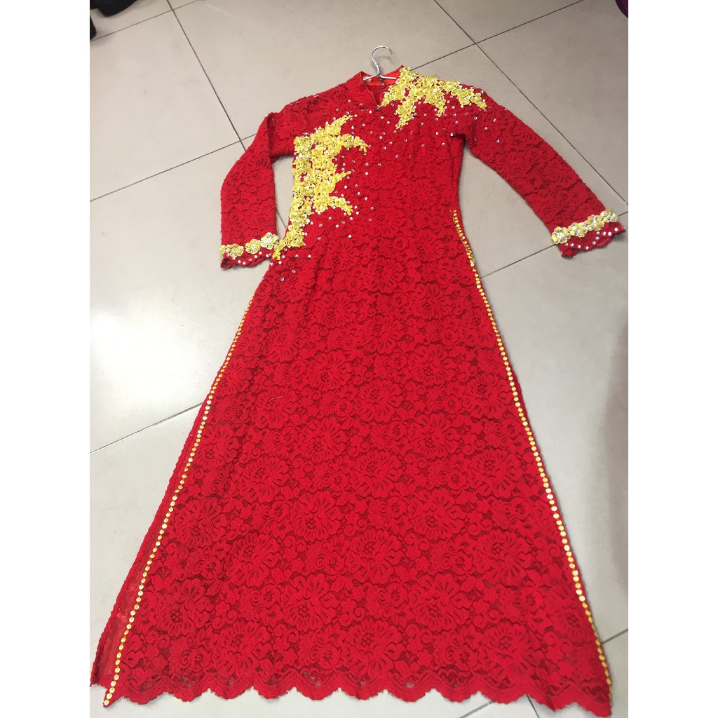 Áo dài ren đỏ dày cỡ L đính hoa cườm vàng tà A - thanh lý áo dài cổ cao 3cm giá rẻ