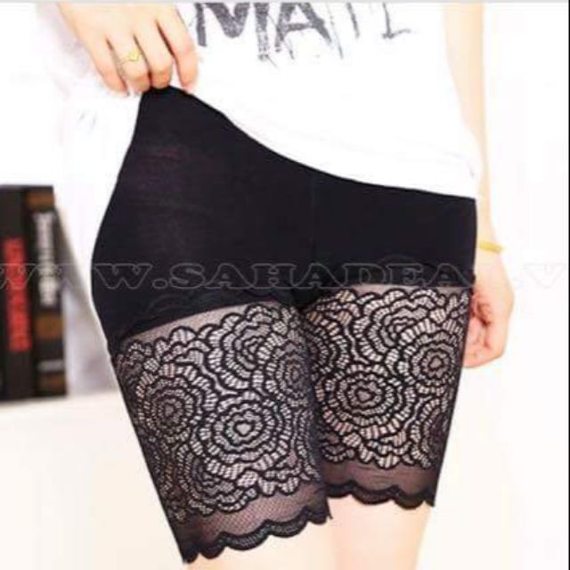 Quần phối ren mặc trong váy