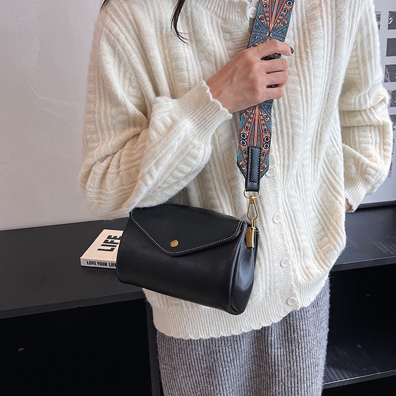 Túi đeo chéo IELGY hình vuông nhỏ dây bản rộng thoải mái phong cách retro cho nữ