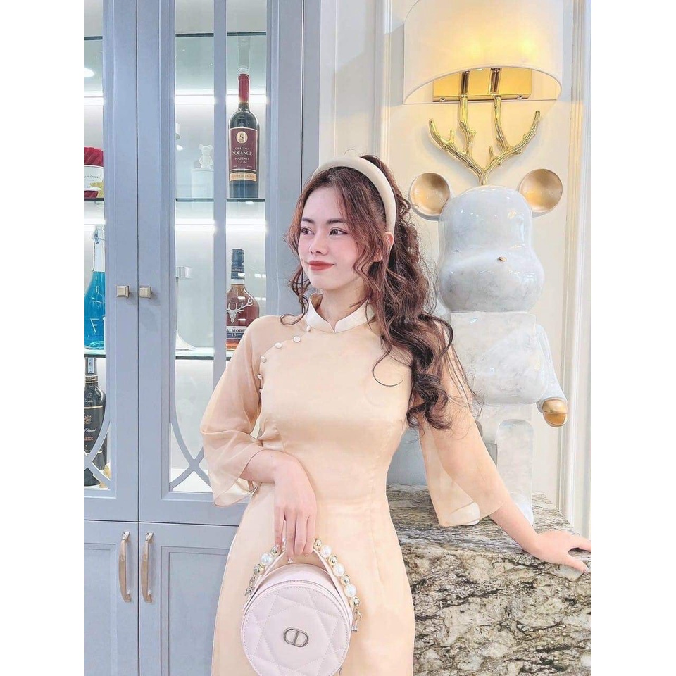 Áo Dài Cách Tân, Chất Liệu Vải Voan Tơ Óng, Áo Dài Màu Da Đính Cúc Bọc 1 Bên Màu Da Mới Lạ, Độc Đáo Nhẹ Nhàng