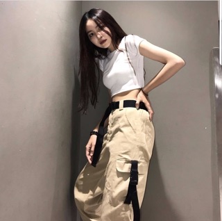 Áo croptop ôm cổ trụ