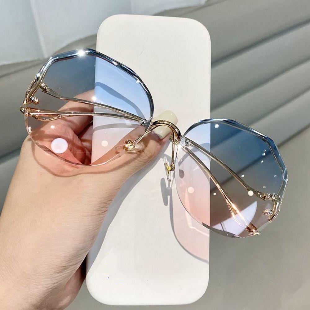 Qqmall Kính Mát Gọng Vuông Cỡ Lớn Bằng Kim Loại Nhiều Màu Sắc Phong Cách Cổ Điển Cá Tính Dành Cho Nữ
