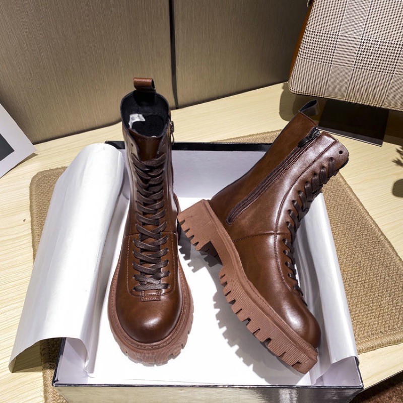 Boots ulzzang chiến binh đế cao màu da nâu đầu mũi đen có khoá bên cạnh
