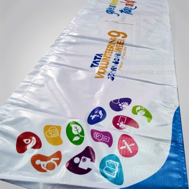 In Standee 0.6x1.6m - Chất liệu bạt hiflex - Đóng khoen