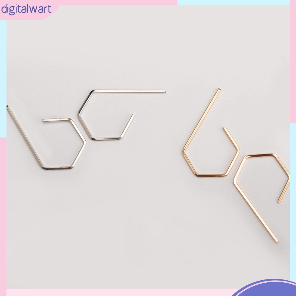 Khuyên tai làm bằng kim loại phong cách thời trang nữ