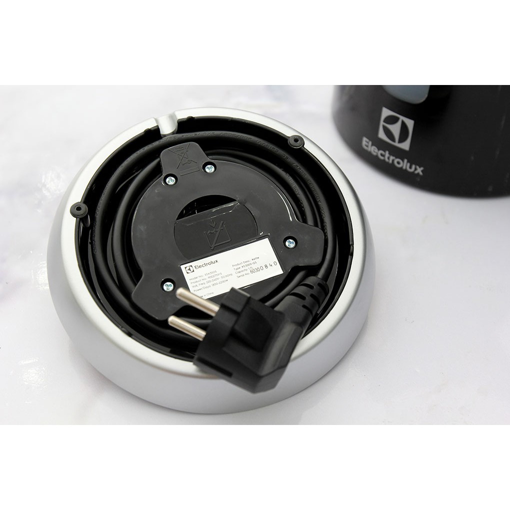 Bình siêu tốc Electrolux EEK3505 1.7 lít bảo hành 24 tháng