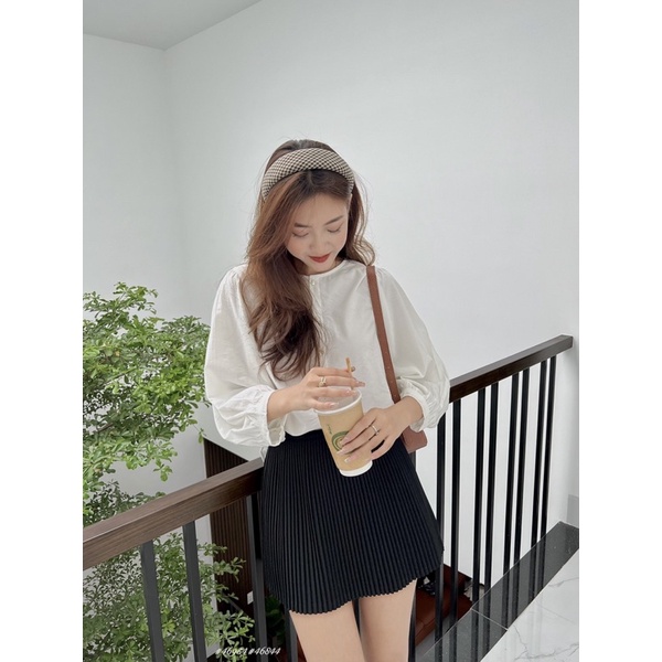 Áo kiểu cổ tròn chiết sau tay lỡ phồng