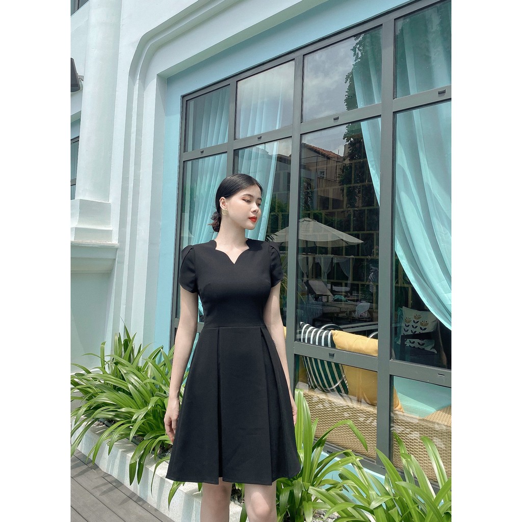 Váy cổ tim vuông kiểu tay xếp li Zym's House - LT126 | BigBuy360 - bigbuy360.vn