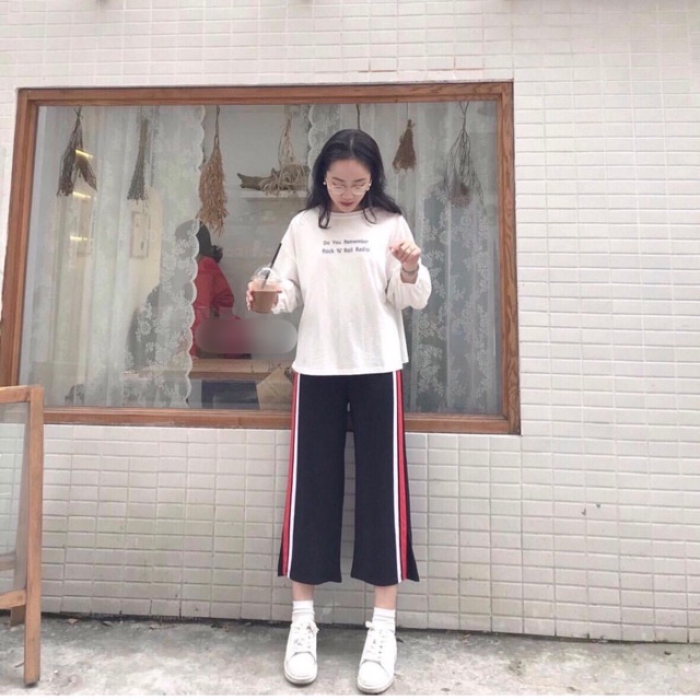 Quần sọc suông xẻ gấu