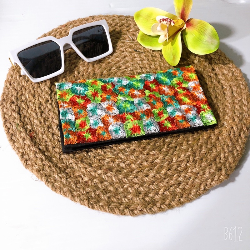 Ví thêu bông nhí