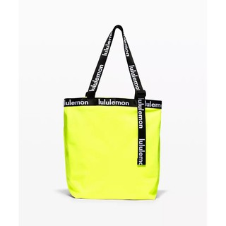 The Rest is Written Tote - Lulu.lemon
