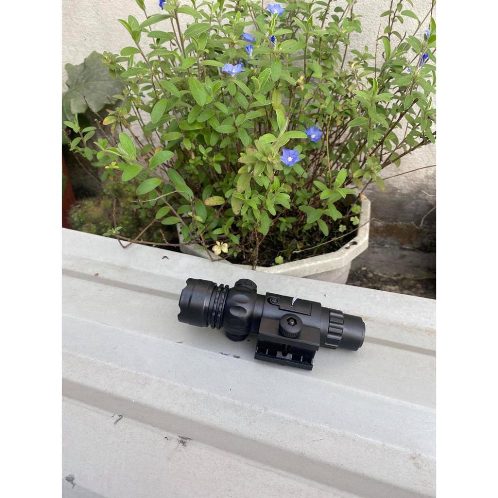 Đèn pin, đèn laze, ống nhòm có rãnh khe gắn - pin cúc áo | BigBuy360 - bigbuy360.vn
