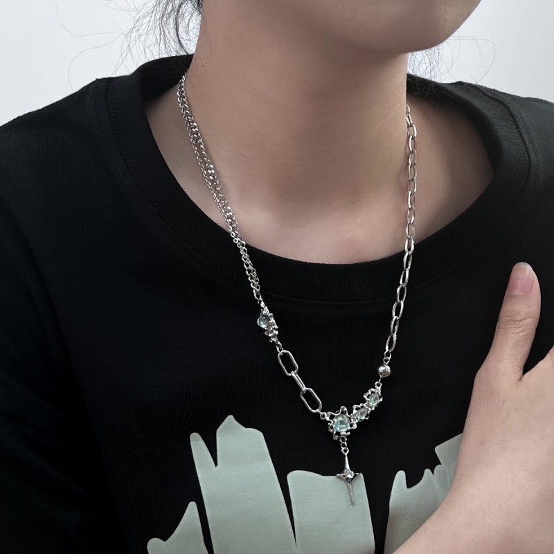 Vòng cổ Mặt Trăng Và Ngôi Sao Thiết Kế Sang Trọng Cao Cấp