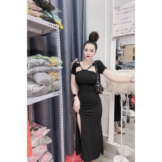 Váy body khoét vai có mút