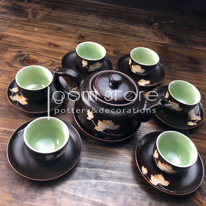 Ấm trà Bát Tràng dáng trúc vẽ sen vàng (Bộ ấm chén trên có 2 màu Nâu và Xanh rêu) | BigBuy360 - bigbuy360.vn