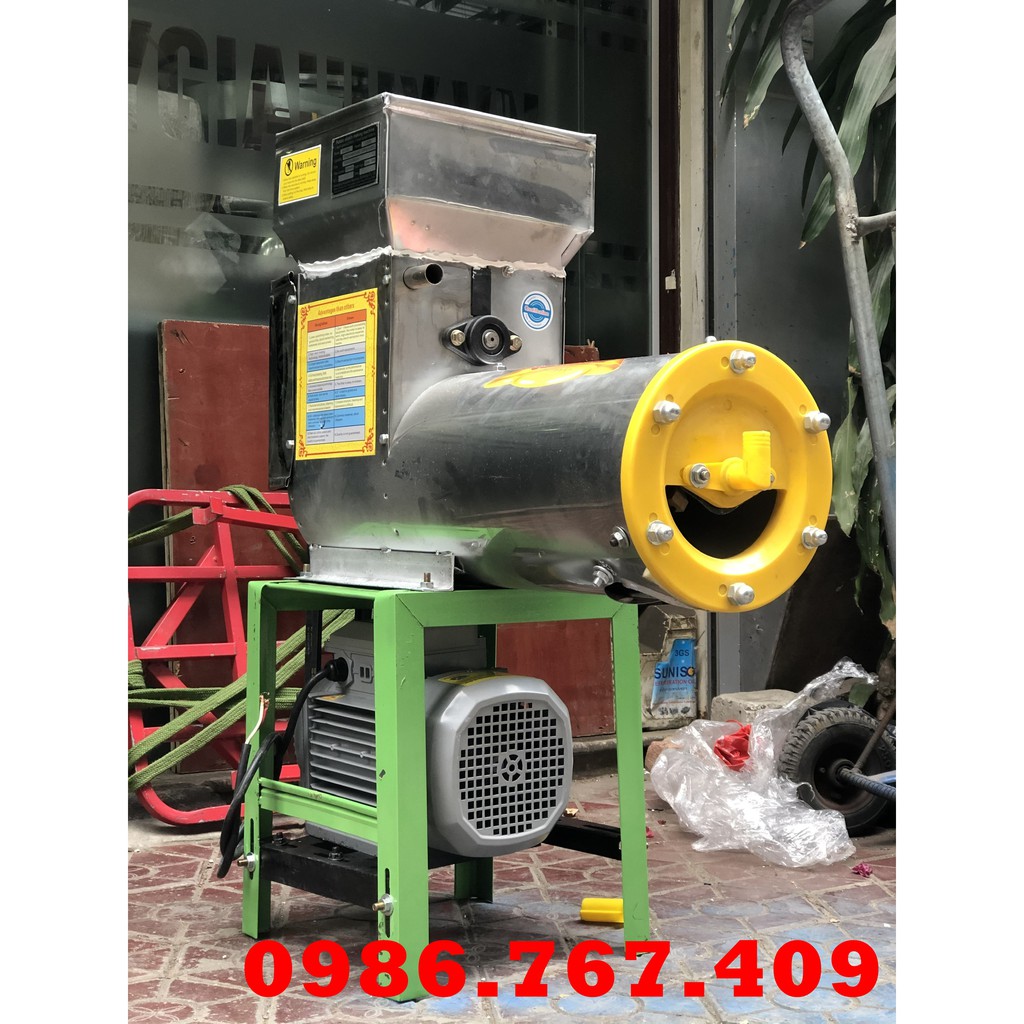 Máy làm tinh nghệ, máy làm bột sắn bột bình tinh vừa xay vừa lọc tách 100kg/h