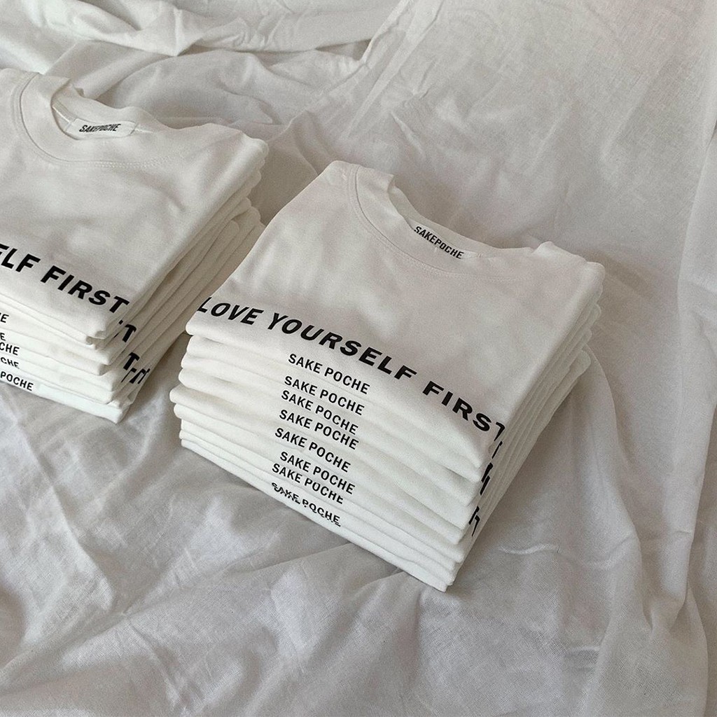 Áo croptop Love Yourself First | BigBuy360 - bigbuy360.vn