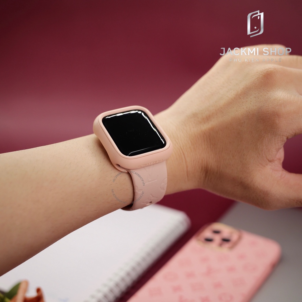 [COMBO 3 MÓN MÀU HỒNG]DÂY SILICON HỌA TIẾT CHO APPLE WATCH + ỐP LƯNG LV CHO IPHONE + ỐP VIỀN RHINOSHIELD CHO APPLE WATCH