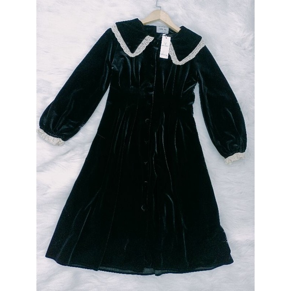 Đầm nhung tay dài của Jessi's House