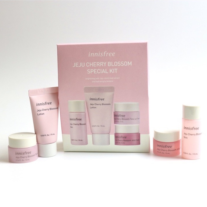 Bộ 4 Sản Phẩm Dưỡng Ẩm Và Nâng Tông Da Trắng Hồng Tự Nhiên Innisfree Jeju Cherry Blossom Special Kit