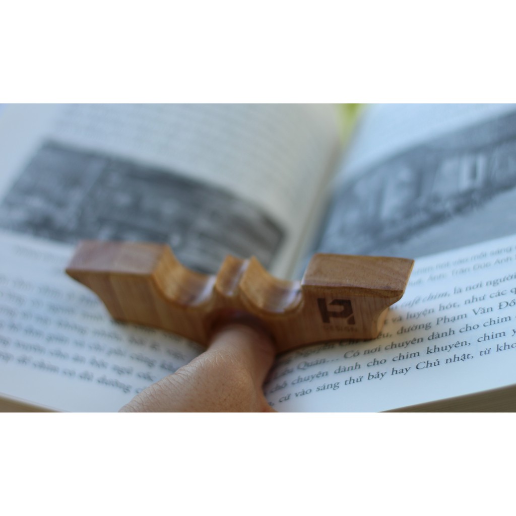 Phụ kiện hỗ trợ đọc sách bằng gỗ  - Page Holder
