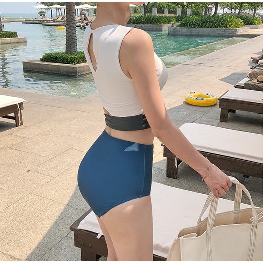 Bộ quần áo bơi đi biển dành cho bạn gái croptop bikini áo trắng quần xanh than mã L51 | BigBuy360 - bigbuy360.vn