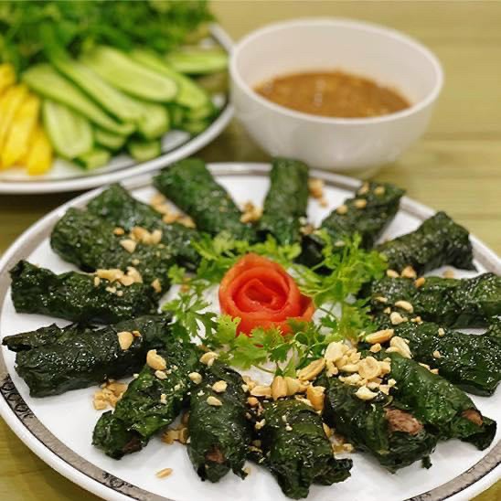 Bò cuộn lá lốt đóng khay (18-20 cuộn)_siu ngon_giao hỏa tốc