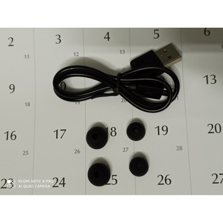 Núm cao su tai nghe bluetooth ( tặng kèm 1 dây sạc nguồn tai nghe đầu Micro usb )