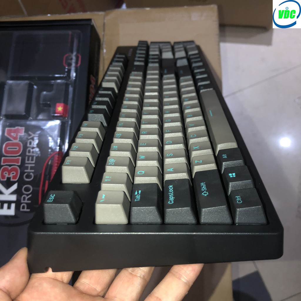 Bàn phím cơ E-DRA EK3104 PRO CHERRY SKY DOLCH - Siêu phẩm năm 2020 - Keycap: PBT Sky Dolch - Bảo hành 2 năm chính hãng