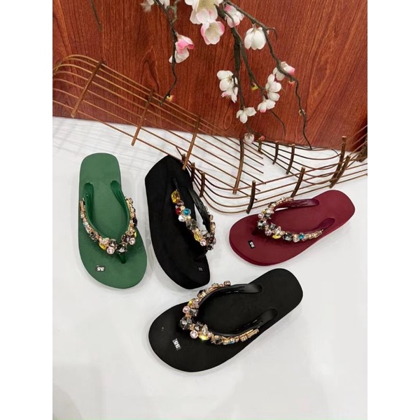 Dép xỏ ngón nữ đính đá cao cấp mẫu mới