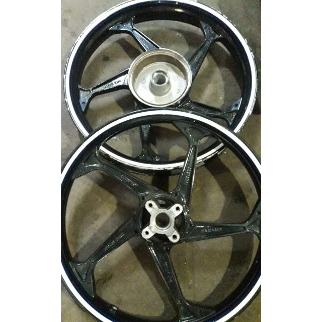 Cặp mâm ya sirius50 .1  đĩa.rã xe.còn nguyên xi.có trầy