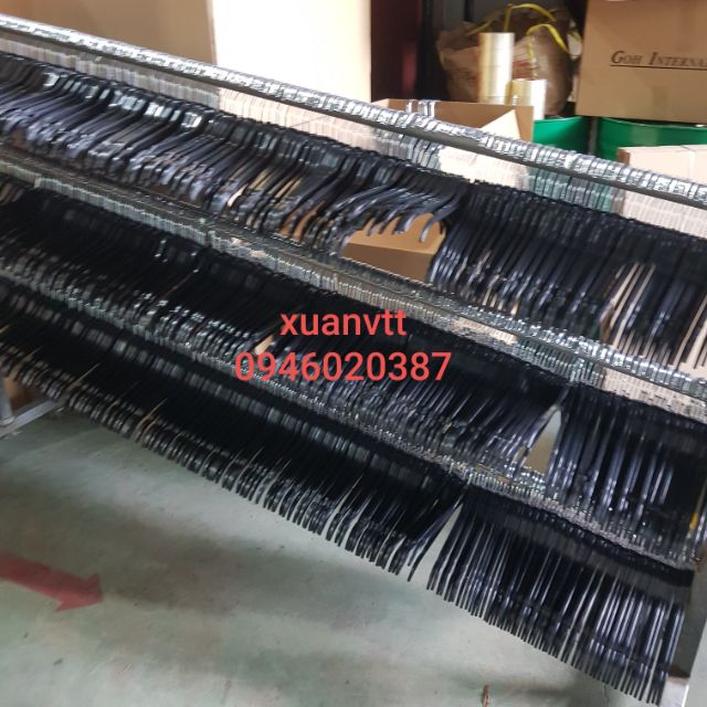 Combo 50 móc áo nhựa trẻ em như hình giá lẻ như sỉ, móc xuất khẩu.