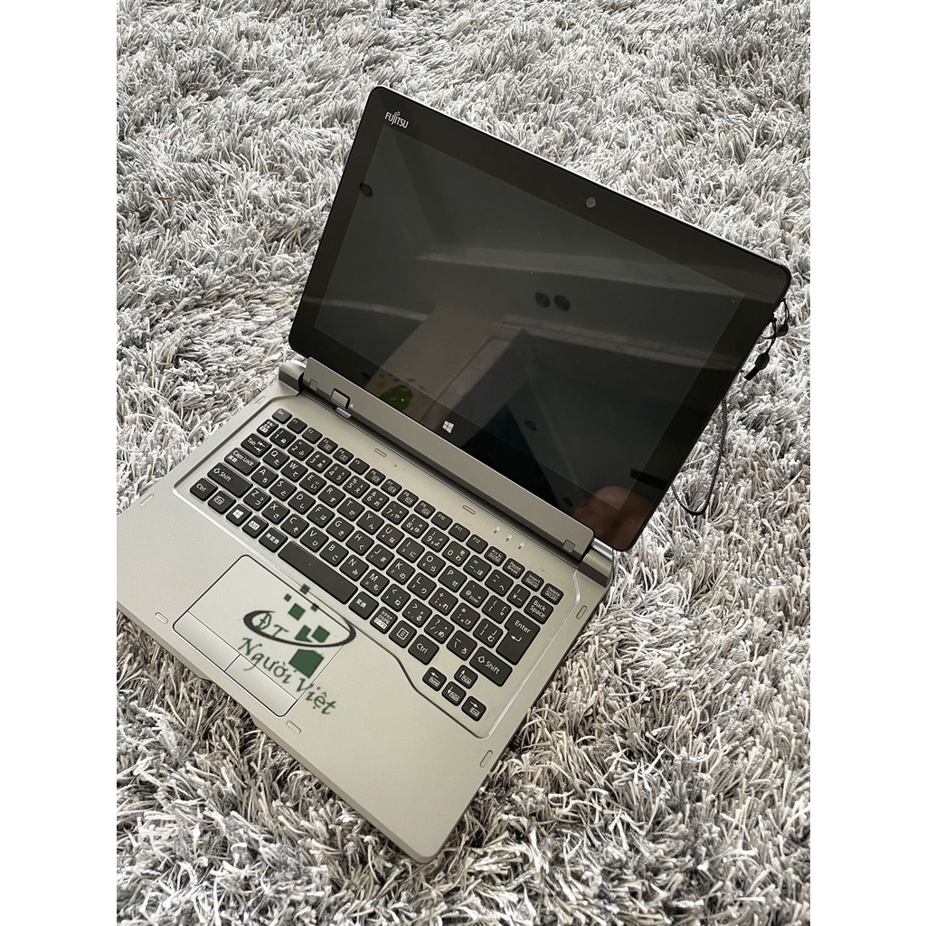 Laptop 2 trong 1 kiêm máy tính bảng Fujitsu Q665 Core M 5Y10C, 11.6 inch FullHD cảm ứng, 4gb Ram, 128gb SSD