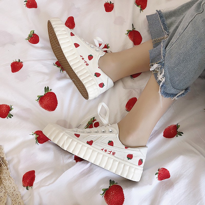 Giày ba ta hoạ tiết hình trái dâu đáng yêu phong cách Hàn Quốc cho nữ