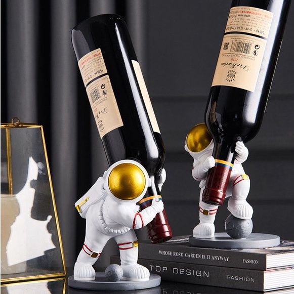 Giá đỡ kệ, đồ để rượu hình phi hành gia