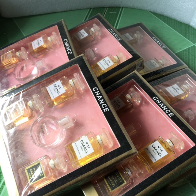 Sét nước hoa chance