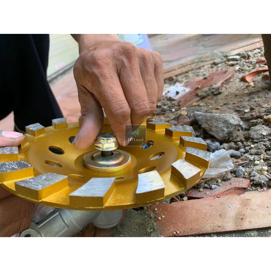 Đĩa mài bê tông đường kính D100 - D180mm. Đá mài phá mặt nền, mài vệ sinh bể mặt bê tông. Bát sắt  D125mm - Đỏ