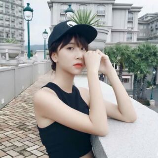 Sốc-Áo ba lỗ ngược croptop