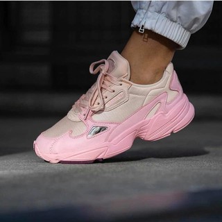 Giày Adidas nữ hồng size 37 1/3