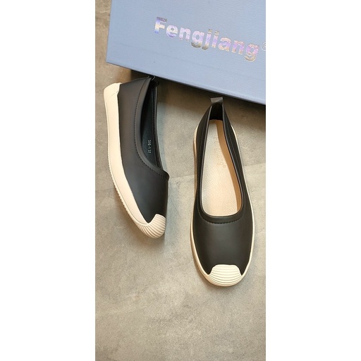 Giày bệt siêu êm laze lỗ thoáng đế kếp dẻo uốn cong thoải mái