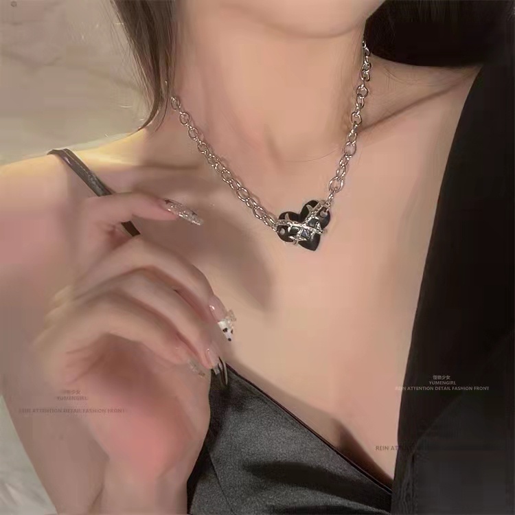 Vòng cổ choker bằng bạc với mặt dây hình trái tim thời trang cho nữ