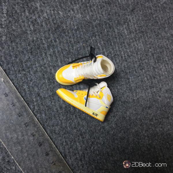 Giày rỗng búp bê, figure tỉ lệ 1/6 Sneakers Vàng vừa body nam nữ bàn chân to