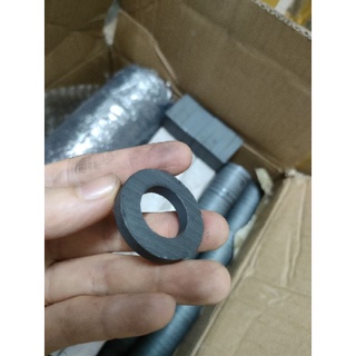 10 viên nam châm viên 32x5mm lỗ 18mm đen