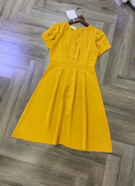 VÁY VÀNG CÚC SIÊU SANG | BigBuy360 - bigbuy360.vn