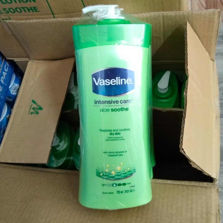 Sữa dưỡng thể chống lão hóa Vaseline màu xanh dành cho da khô