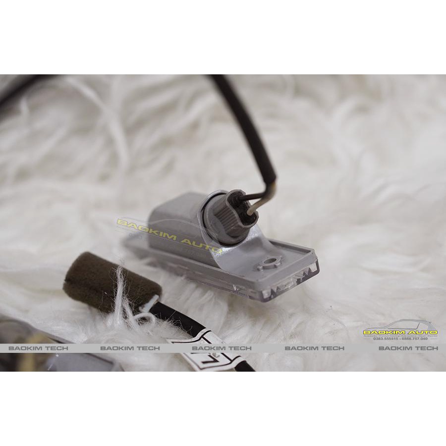 Đèn soi biển số dành cho các dòng xe Captiva/ Cruze/ Colorado... hàng chính hãng GM nhập Hàn, tồn kho chưa sử dụng.